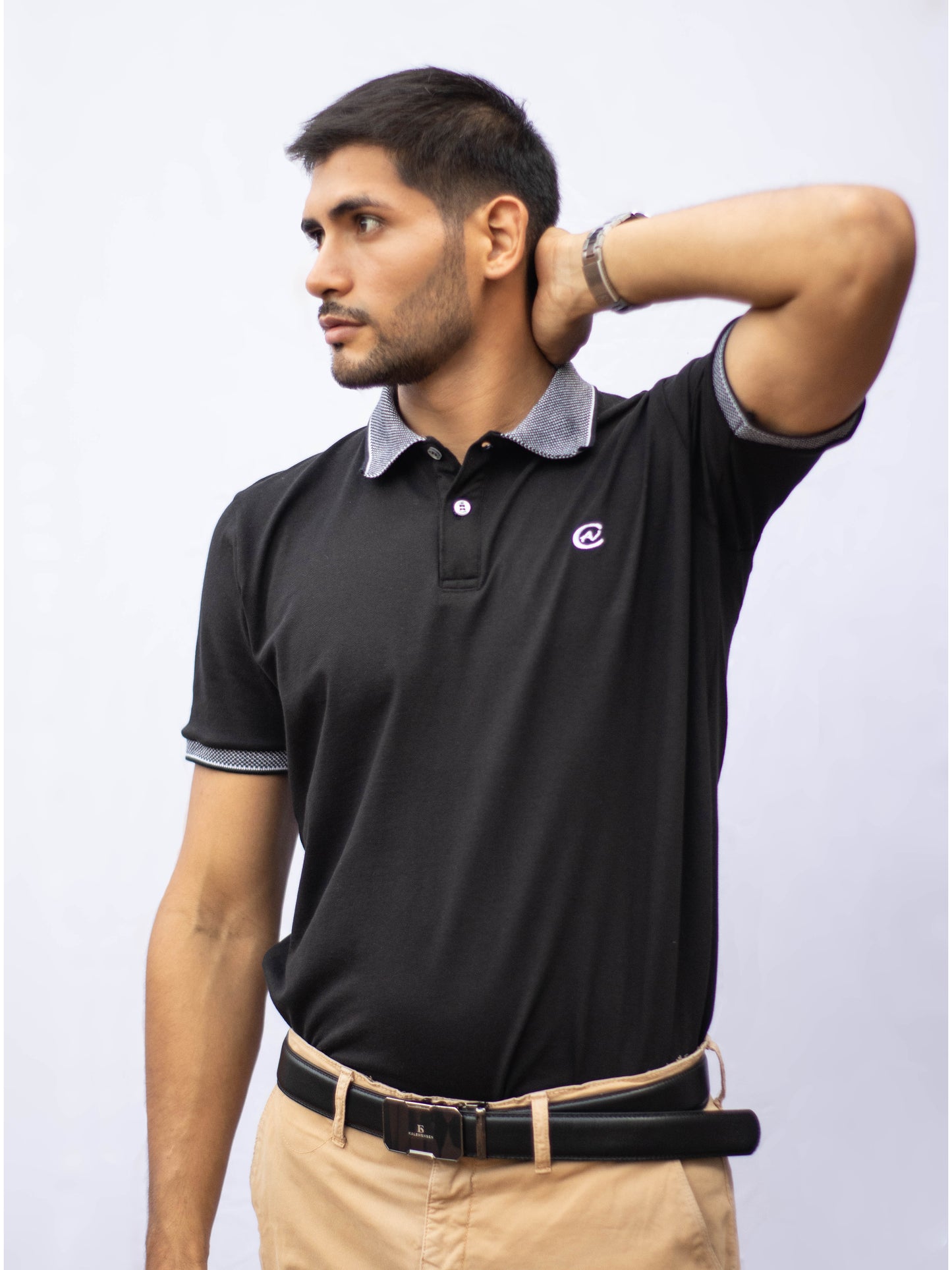 CAMISETA POLO NEGRA