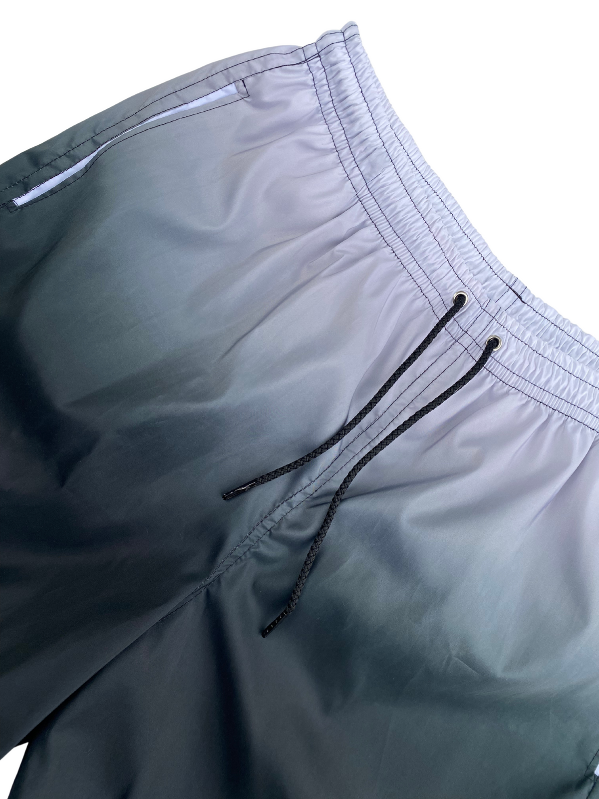 PANTALONETA BLANCO EN DEGRADE NEGRO
